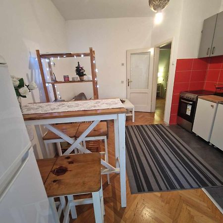 Central Station Private Rooms Belgrado Exterior foto