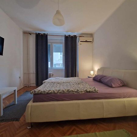 Central Station Private Rooms Belgrado Exterior foto